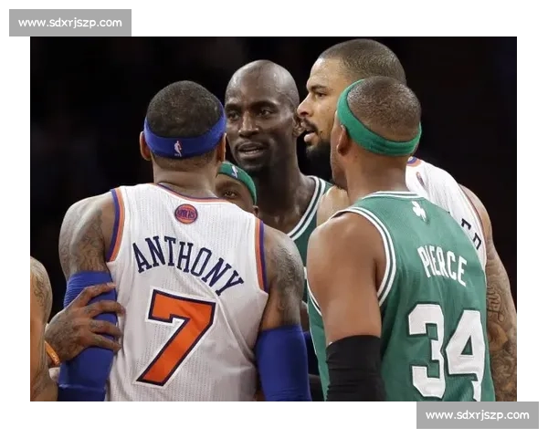 加内特炮轰詹皇 “诈伤施压”？湖人续约僵局藏玄机