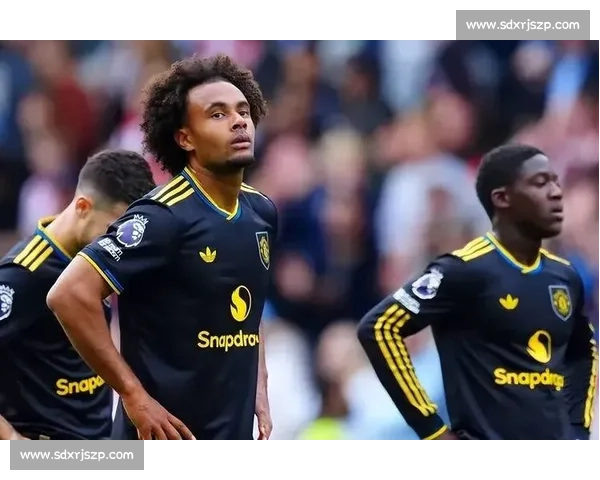 冬窗瞄准多特失意新星:曼联欲租贝林厄姆补中场 冬窗瞄准多特失意新星:曼联欲租贝林厄姆补中场